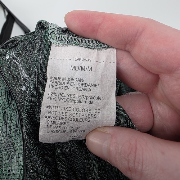 Men's Under Armour Long Sleeve Green Seamless Half Zipper Medium - Picture 6 of 7